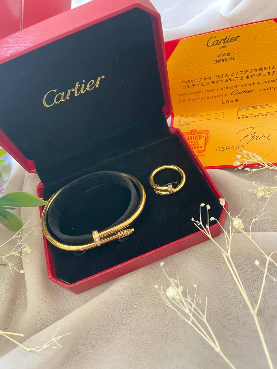 Bracelet et bague cartier sale